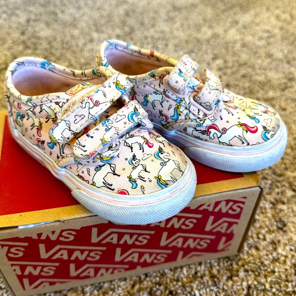 Unicorn Vans off the wall size 4.5 toddler